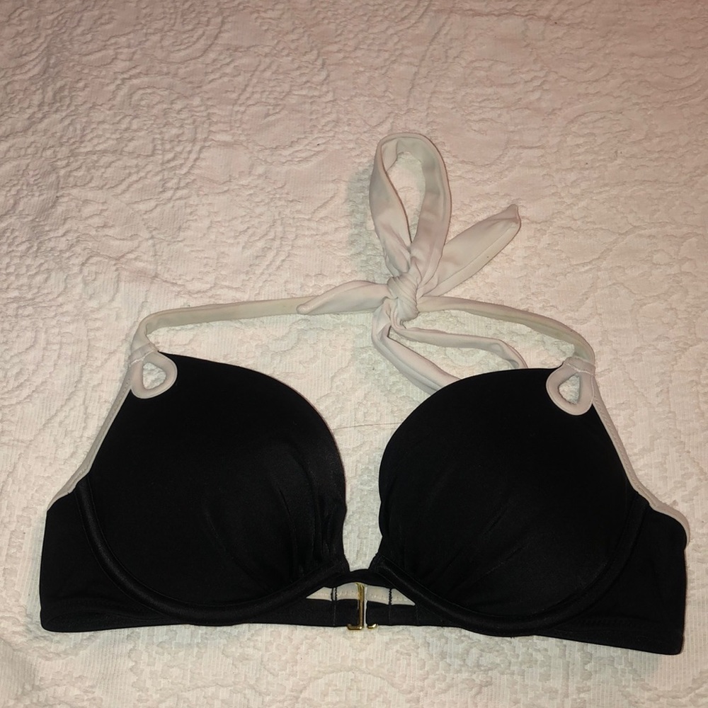Classic B&W bikini top